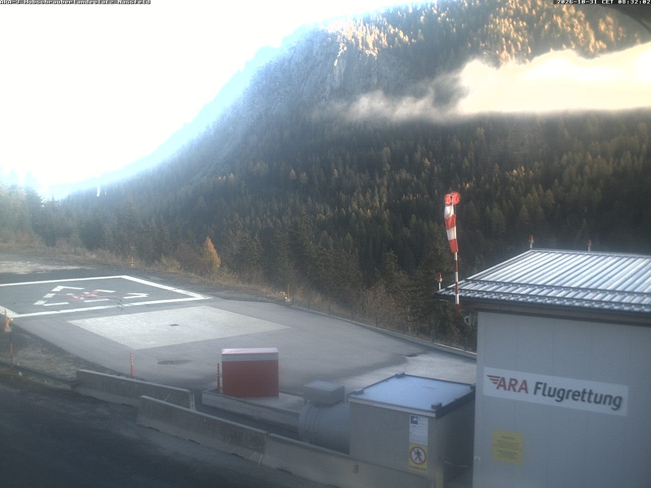 Archiv Foto Webcam Hubschrauberlandeplatz Nassfeld