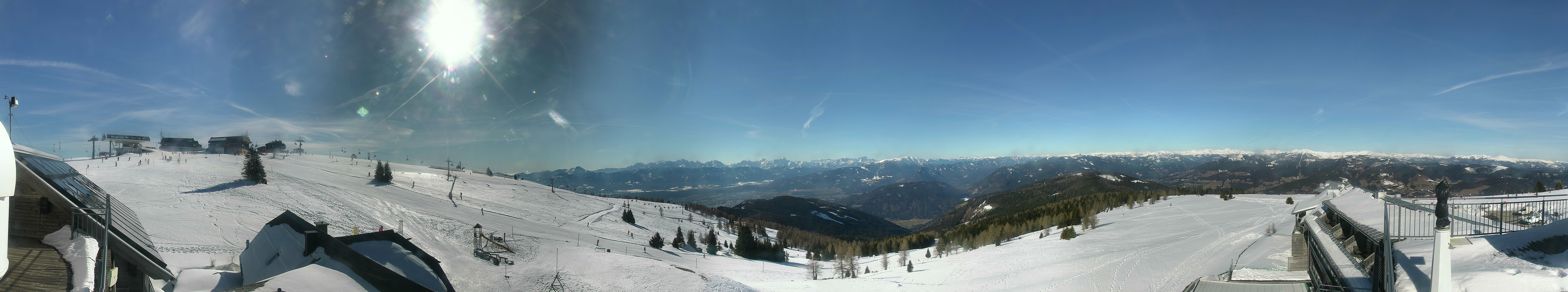 Archived image Webcam Mountain inn / hotel Pacheiner (Gerlitzen)