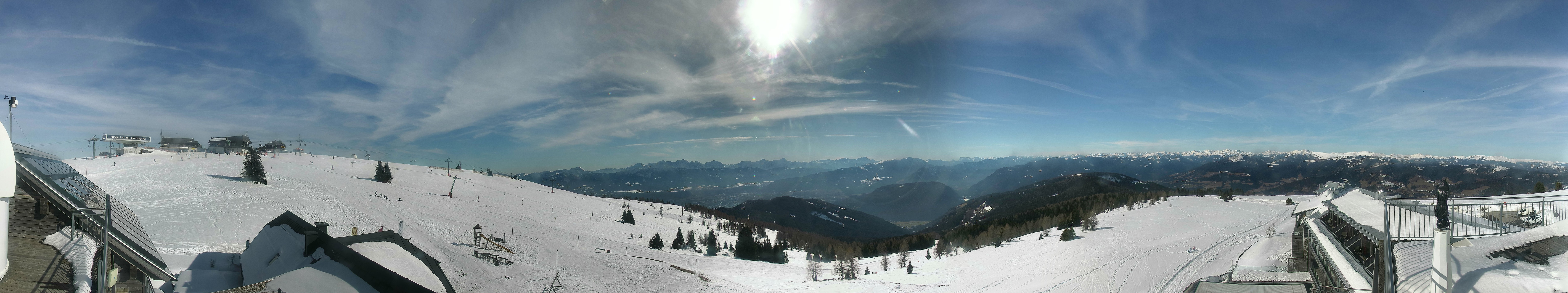 Archived image Webcam Mountain inn / hotel Pacheiner (Gerlitzen)