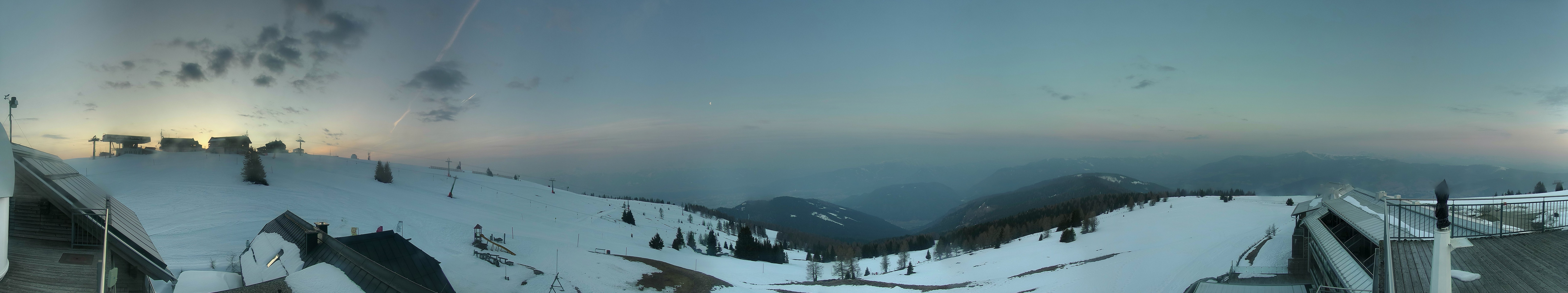 Archiv Foto Webcam Gerlitzen: Alpinhotel Pacheiner