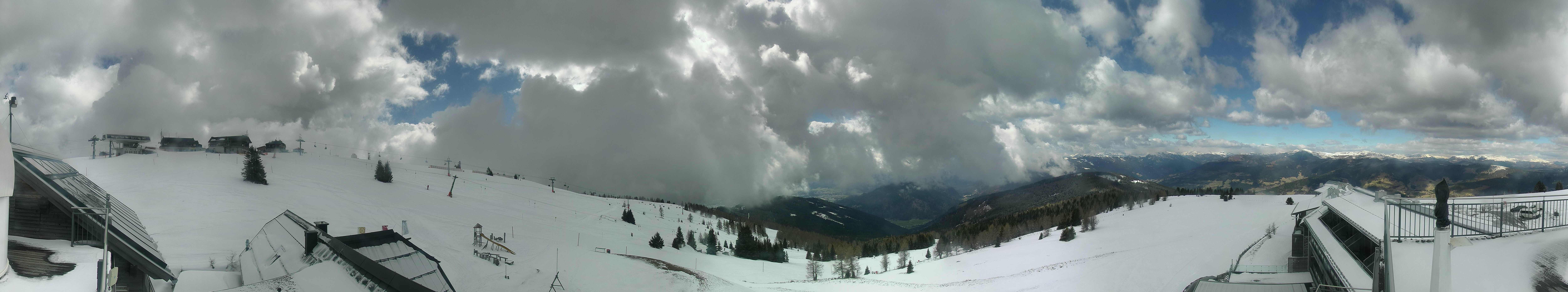 Archiv Foto Webcam Gerlitzen: Alpinhotel Pacheiner