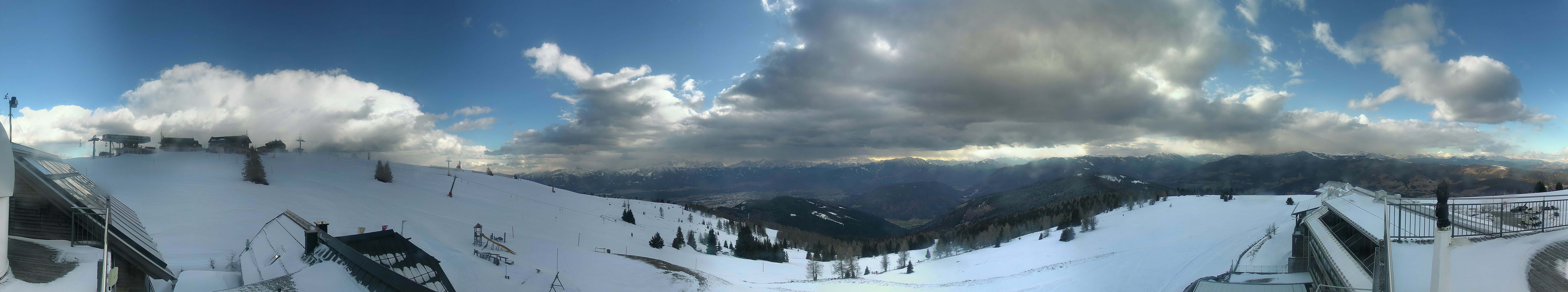 Archiv Foto Webcam Gerlitzen: Alpinhotel Pacheiner