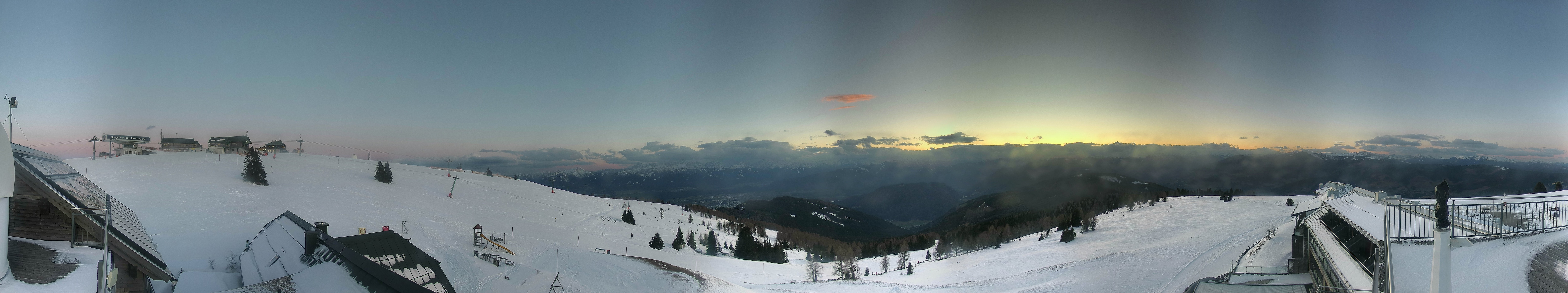 Archiv Foto Webcam Gerlitzen: Alpinhotel Pacheiner