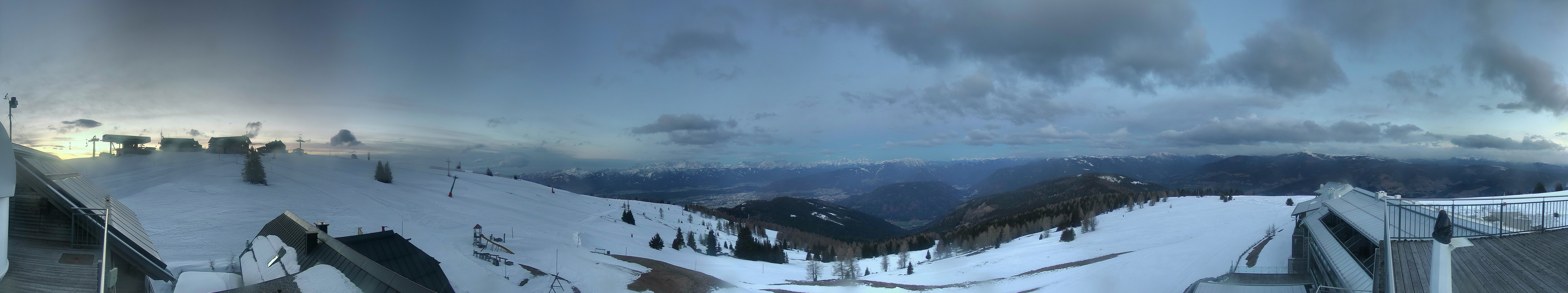 Archiv Foto Webcam Gerlitzen: Alpinhotel Pacheiner