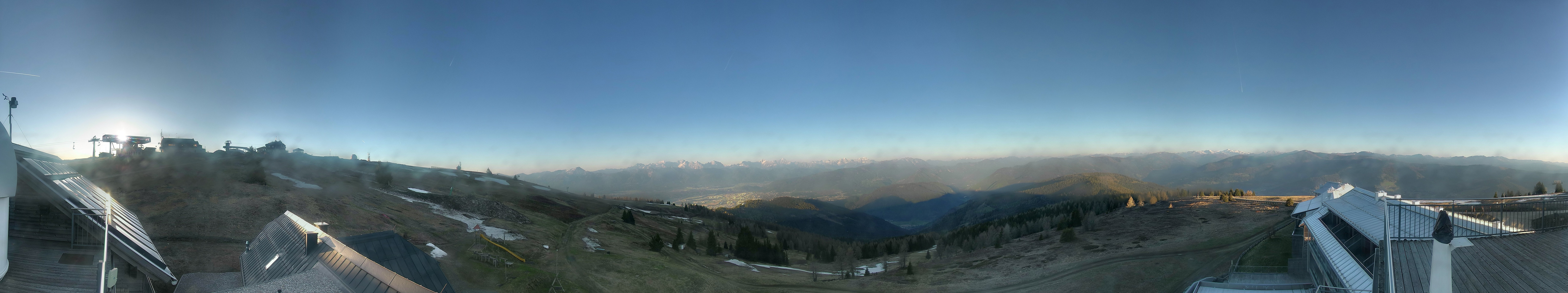 Archived image Webcam Mountain inn / hotel Pacheiner (Gerlitzen)