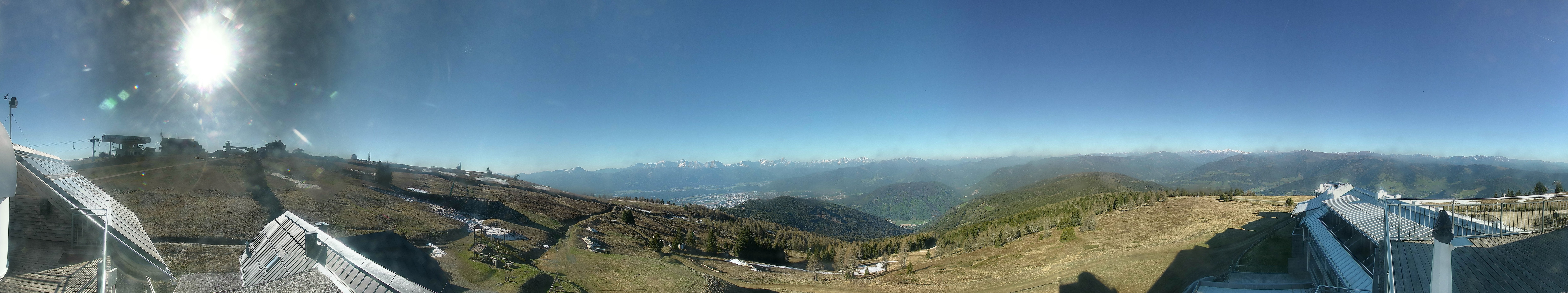 Archived image Webcam Mountain inn / hotel Pacheiner (Gerlitzen)
