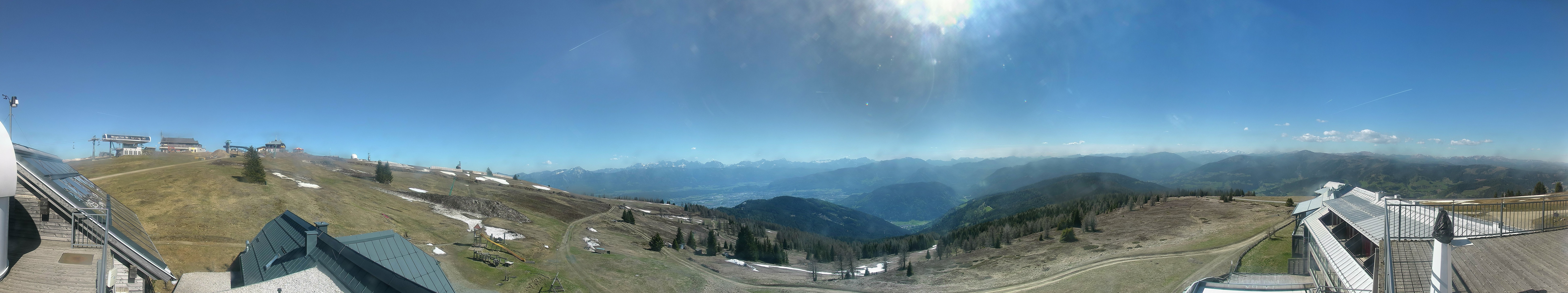 Archived image Webcam Mountain inn / hotel Pacheiner (Gerlitzen)