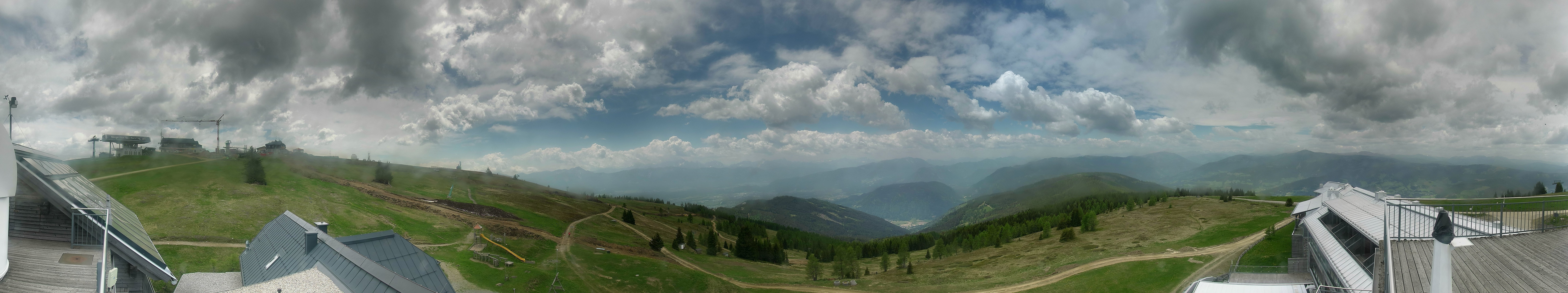 Archived image Webcam Mountain inn / hotel Pacheiner (Gerlitzen)