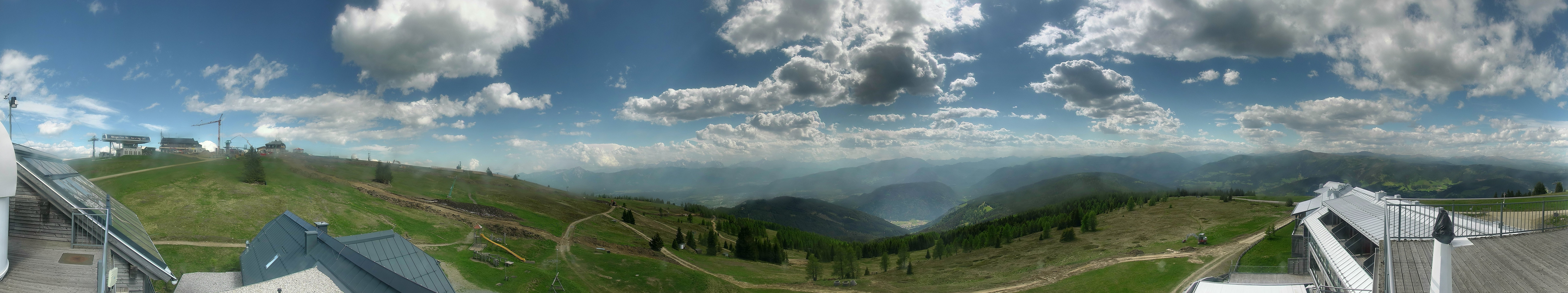 Archived image Webcam Mountain inn / hotel Pacheiner (Gerlitzen)