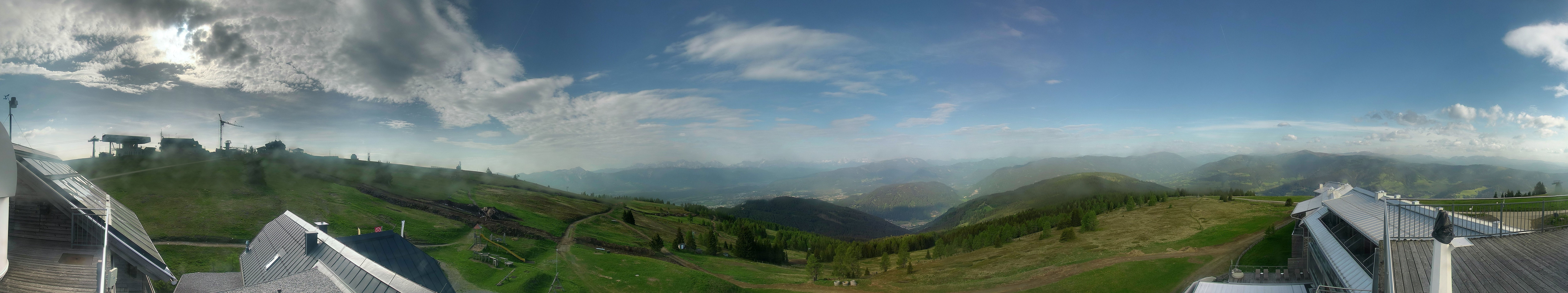 Archived image Webcam Mountain inn / hotel Pacheiner (Gerlitzen)