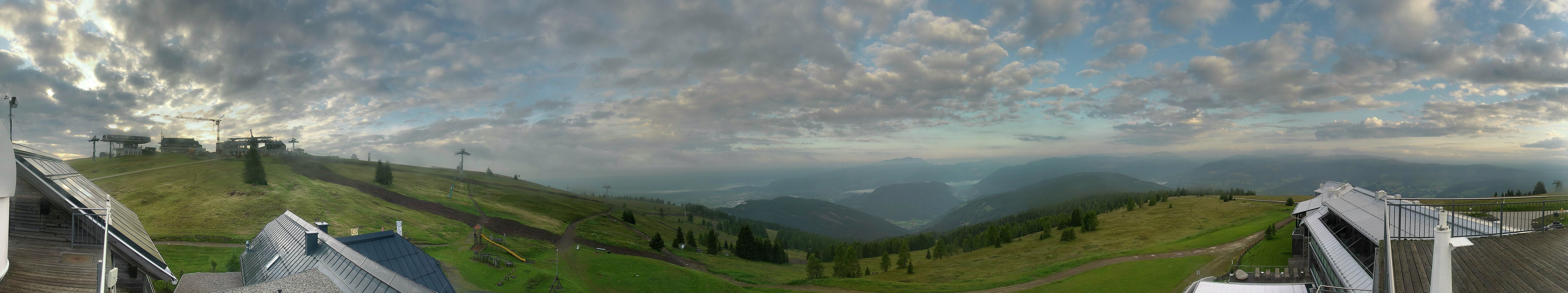 Archived image Webcam Mountain inn / hotel Pacheiner (Gerlitzen)