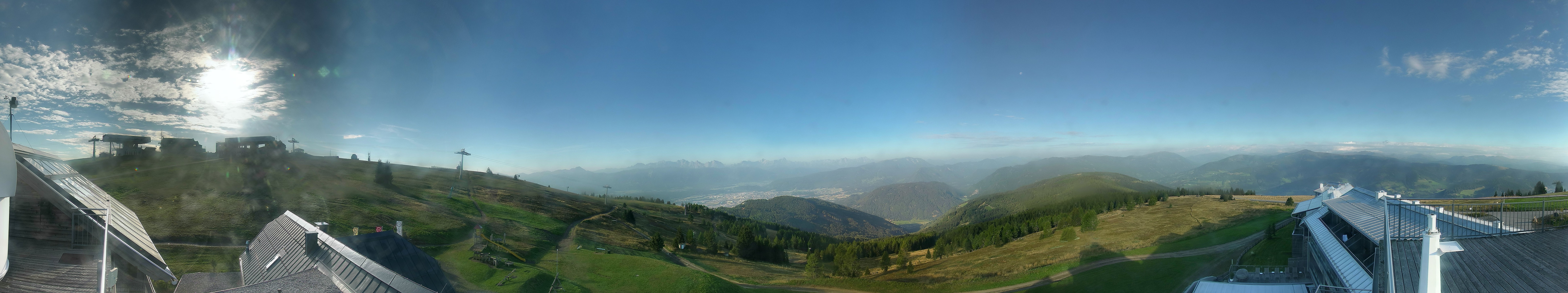 Archived image Webcam Mountain inn / hotel Pacheiner (Gerlitzen)