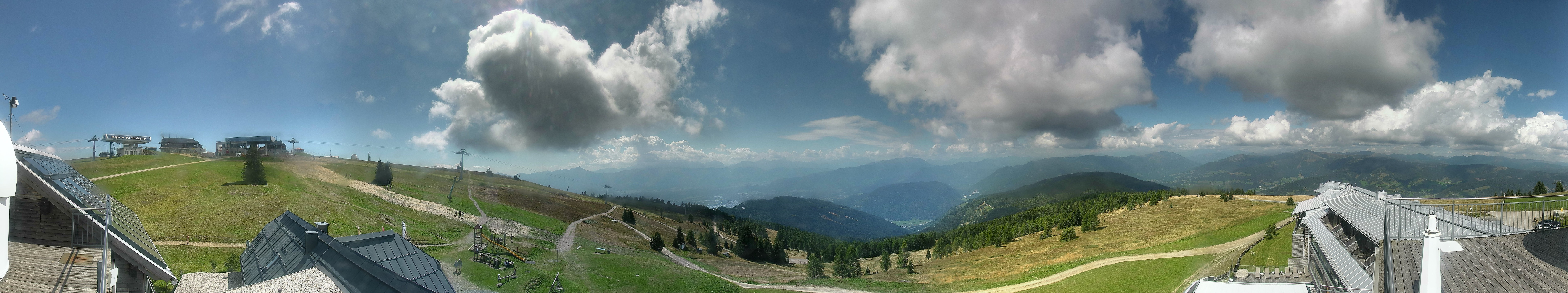 Archived image Webcam Mountain inn / hotel Pacheiner (Gerlitzen)