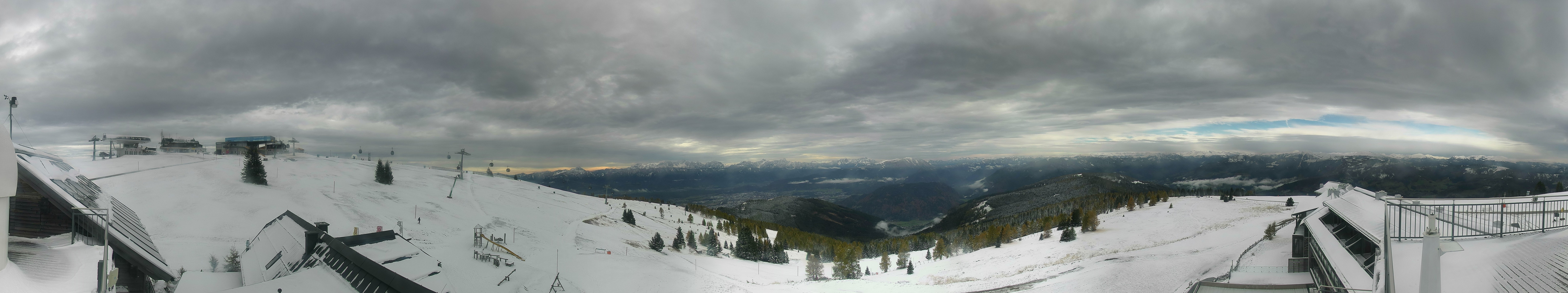 Archived image Webcam Mountain inn / hotel Pacheiner (Gerlitzen)