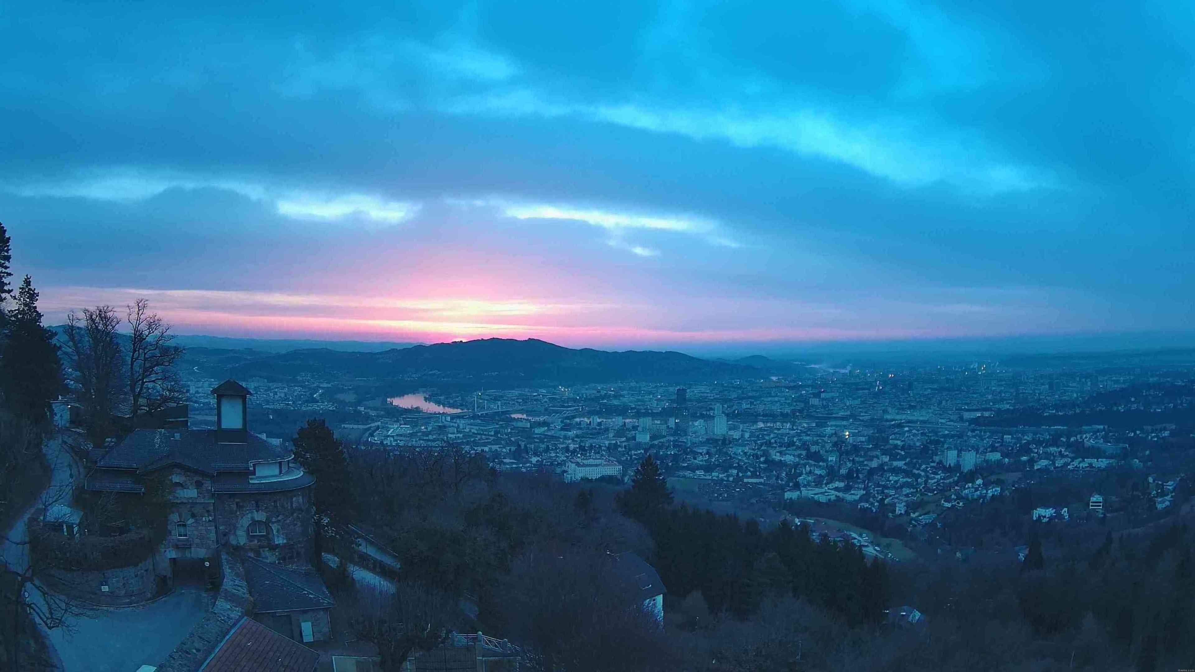 Archiv Foto Webcam Linz: Hauptplatz und Altstadt