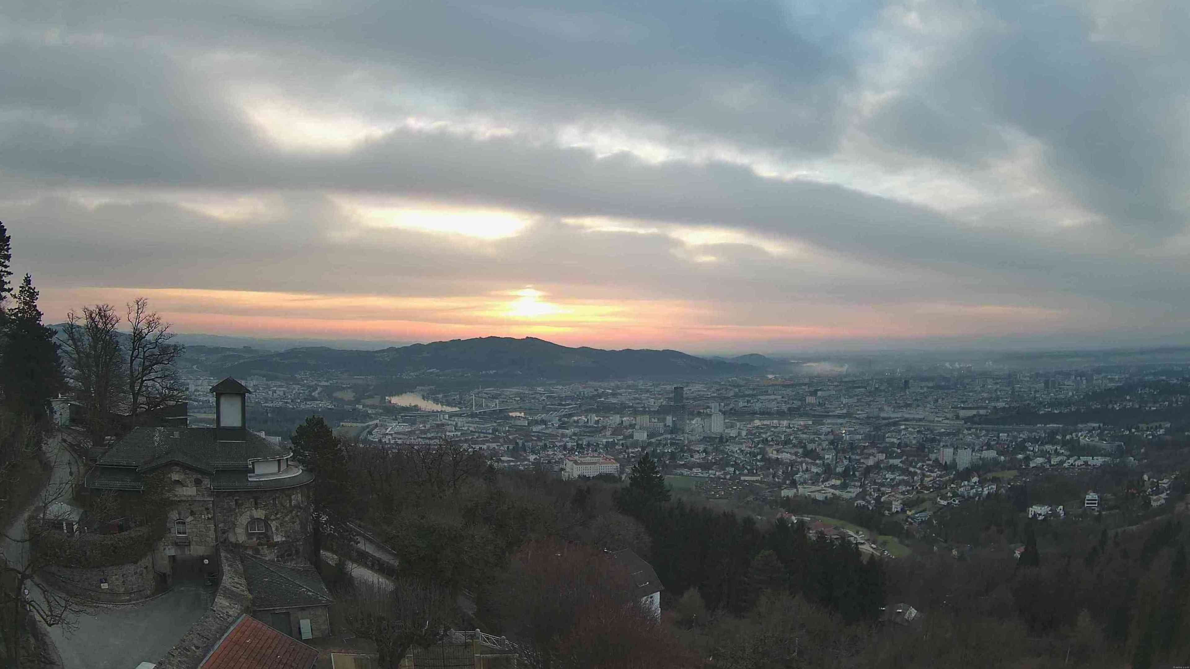 Archiv Foto Webcam Linz: Hauptplatz und Altstadt