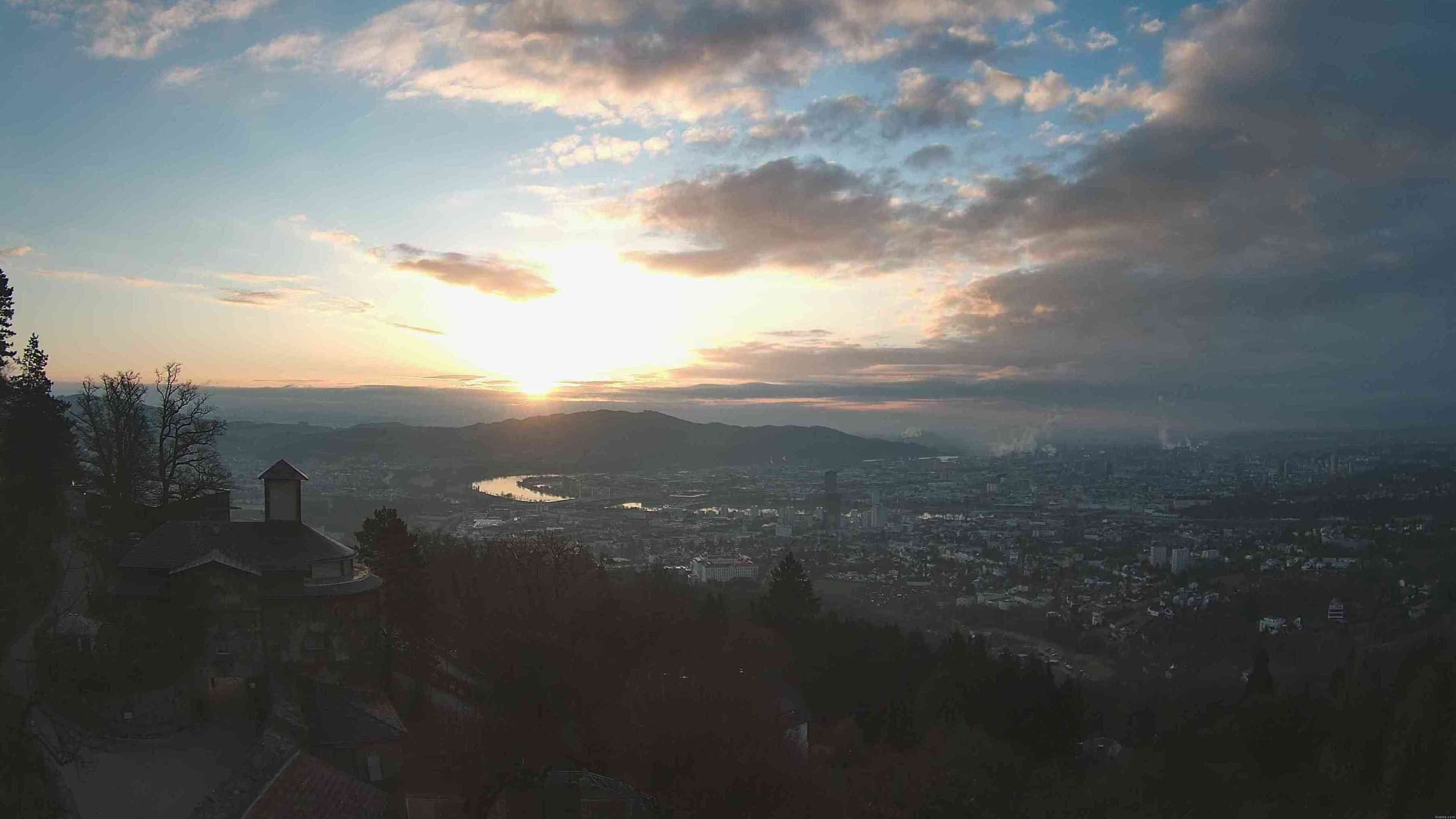 Archiv Foto Webcam Linz: Hauptplatz und Altstadt