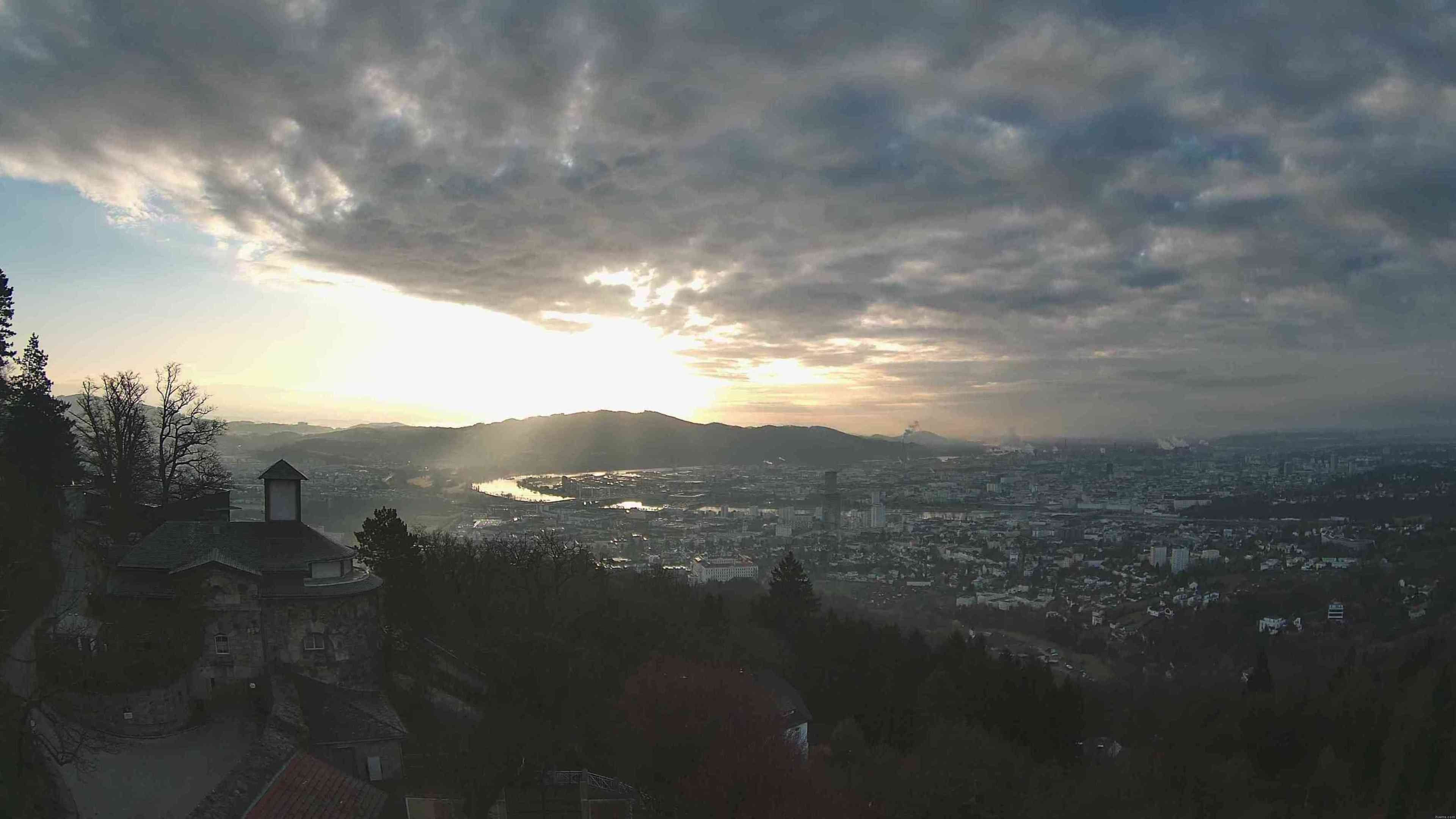 Archiv Foto Webcam Linz: Hauptplatz und Altstadt
