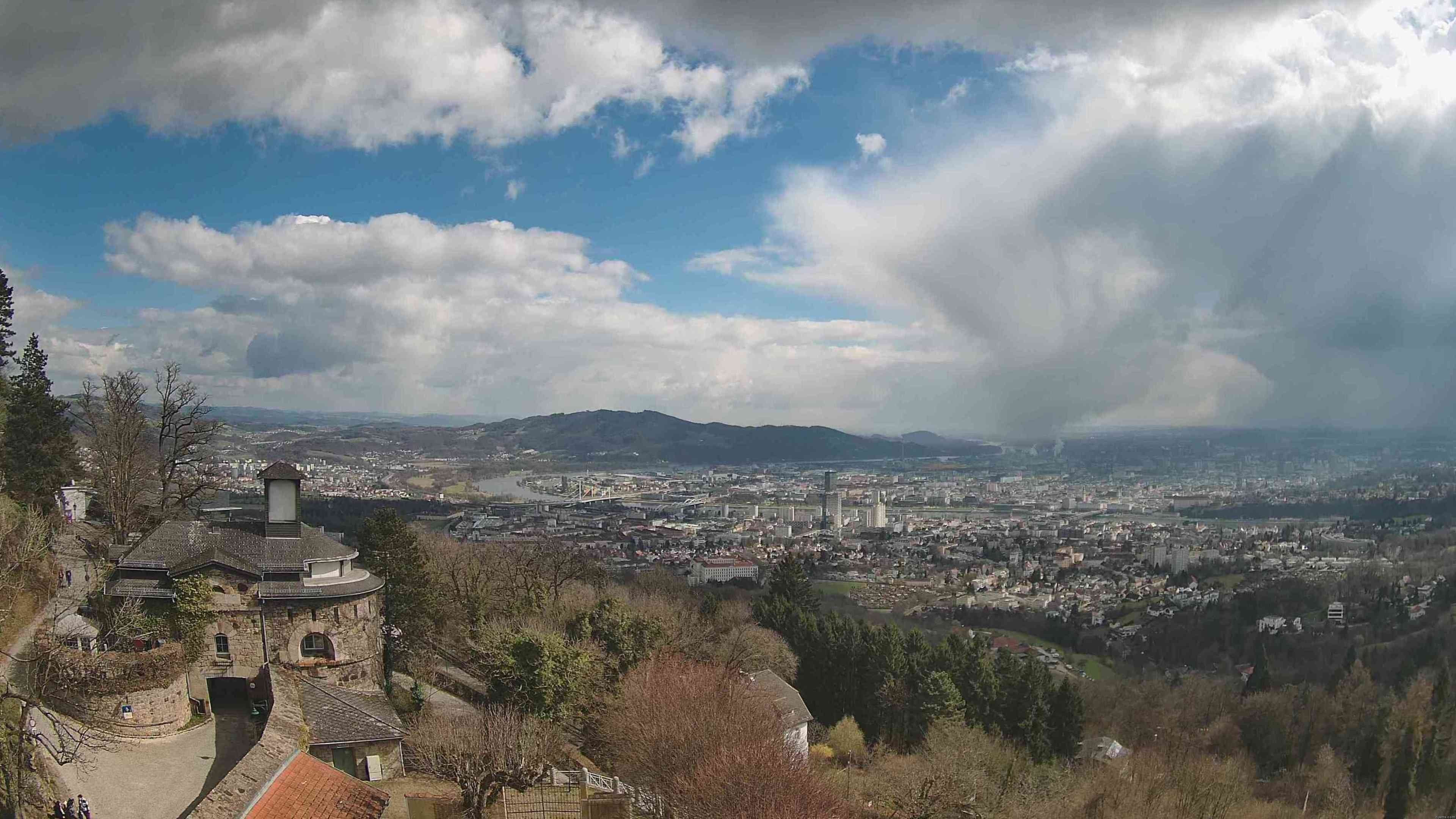 Archiv Foto Webcam Linz: Hauptplatz und Altstadt