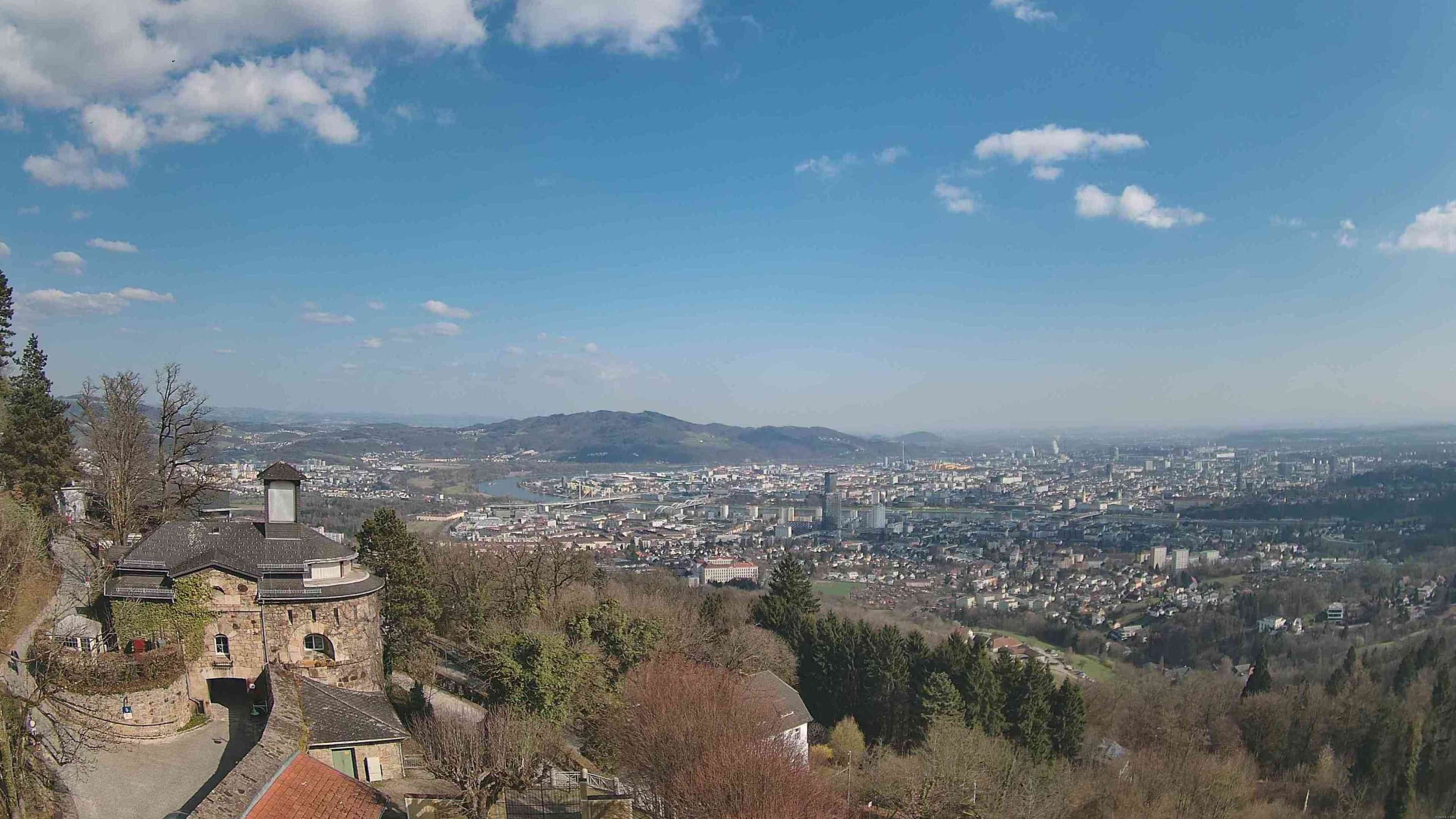 Archiv Foto Webcam Linz: Hauptplatz und Altstadt