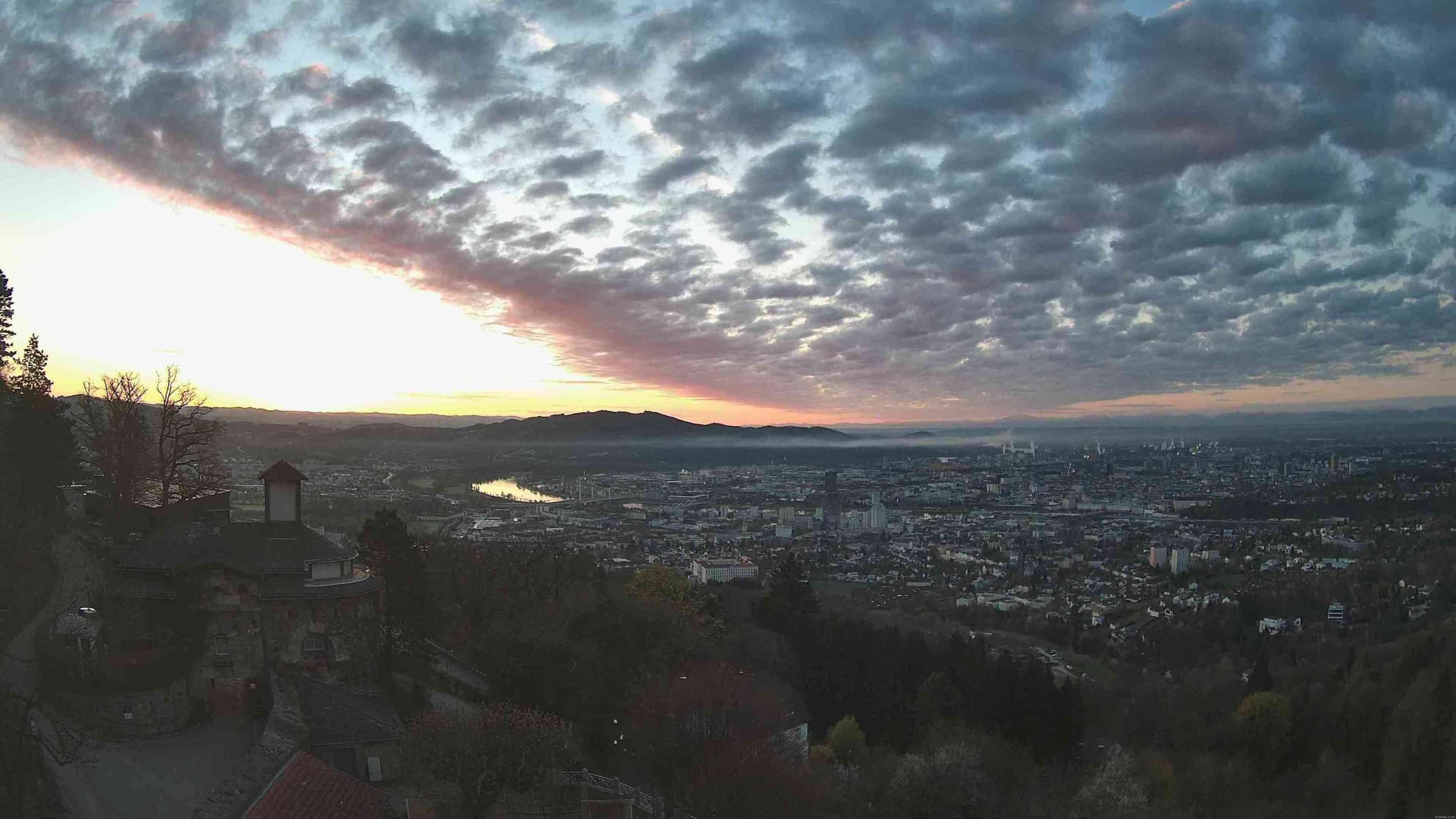 Archiv Foto Webcam Linz: Hauptplatz und Altstadt