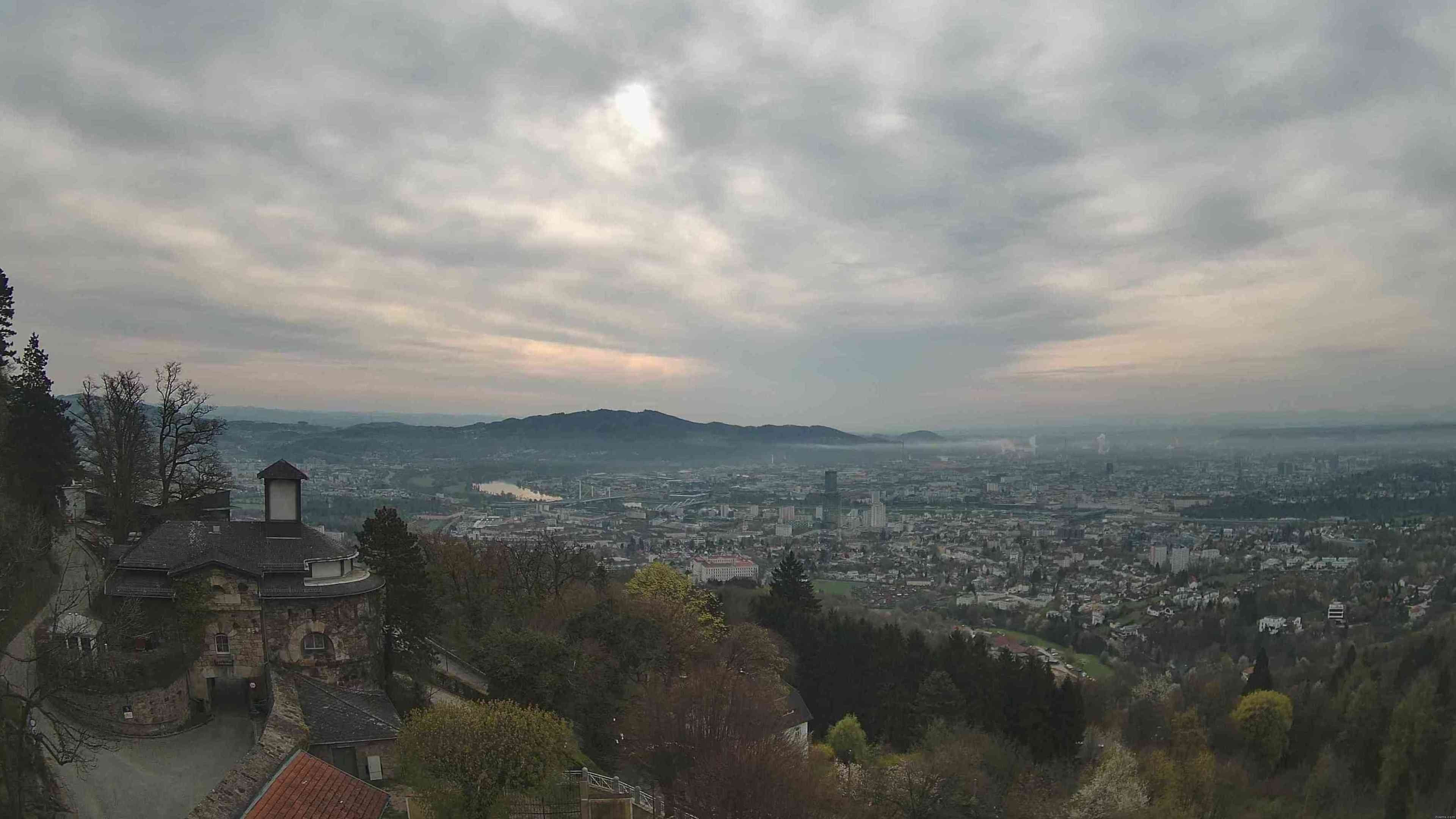 Archiv Foto Webcam Linz: Hauptplatz und Altstadt