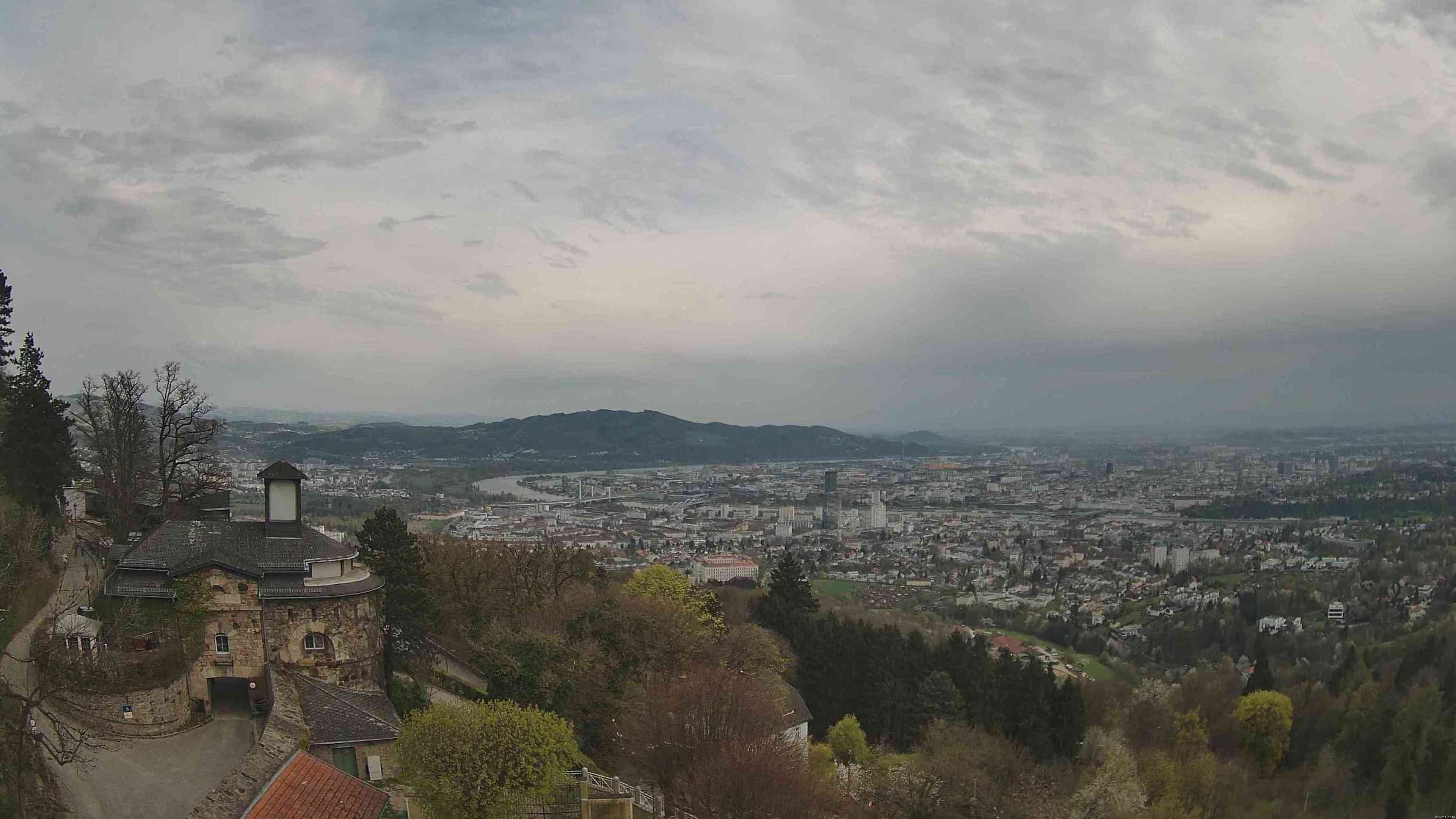 Archiv Foto Webcam Linz: Hauptplatz und Altstadt