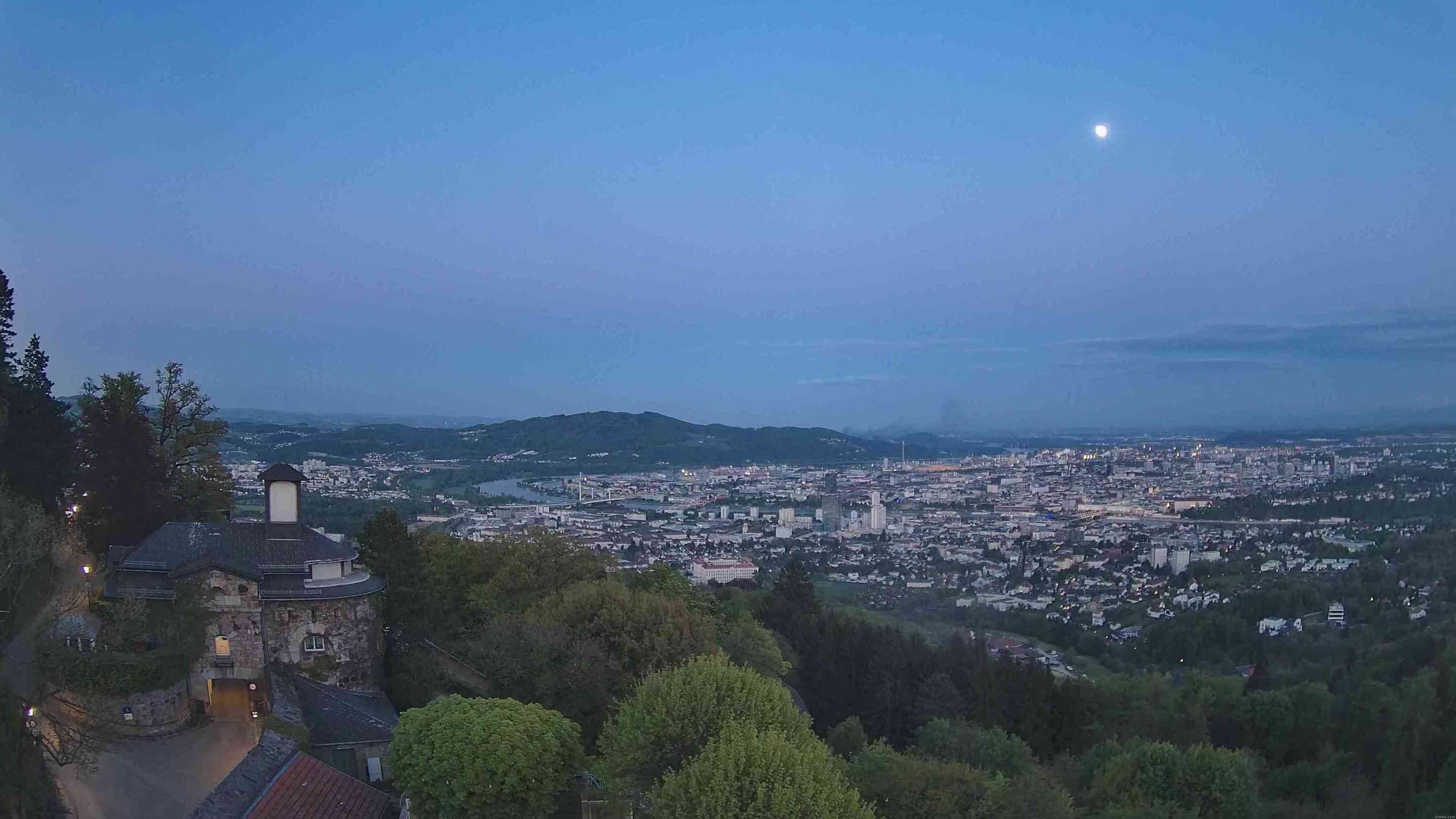 Archiv Foto Webcam Linz: Hauptplatz und Altstadt