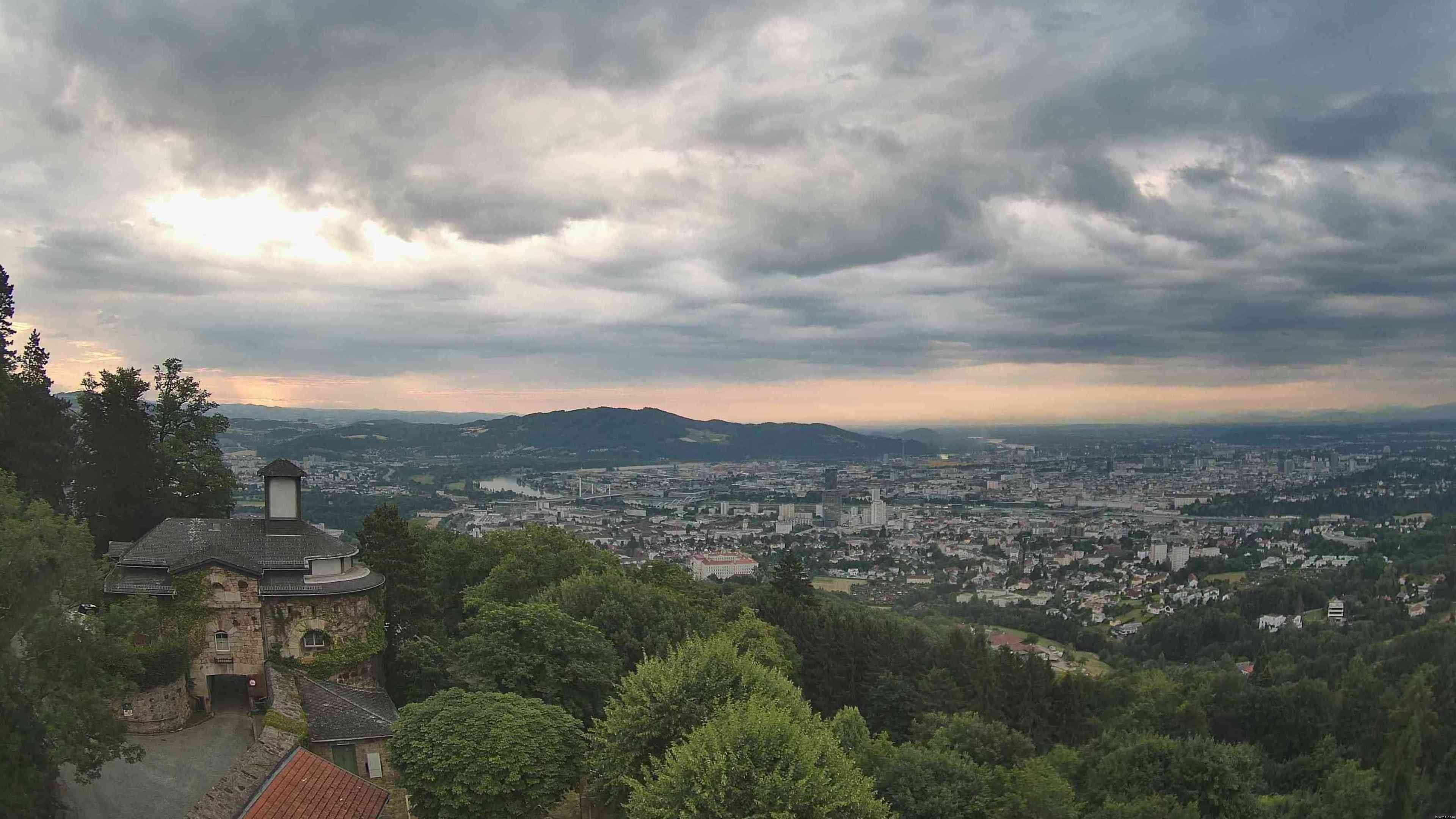 Archiv Foto Webcam Linz: Hauptplatz und Altstadt