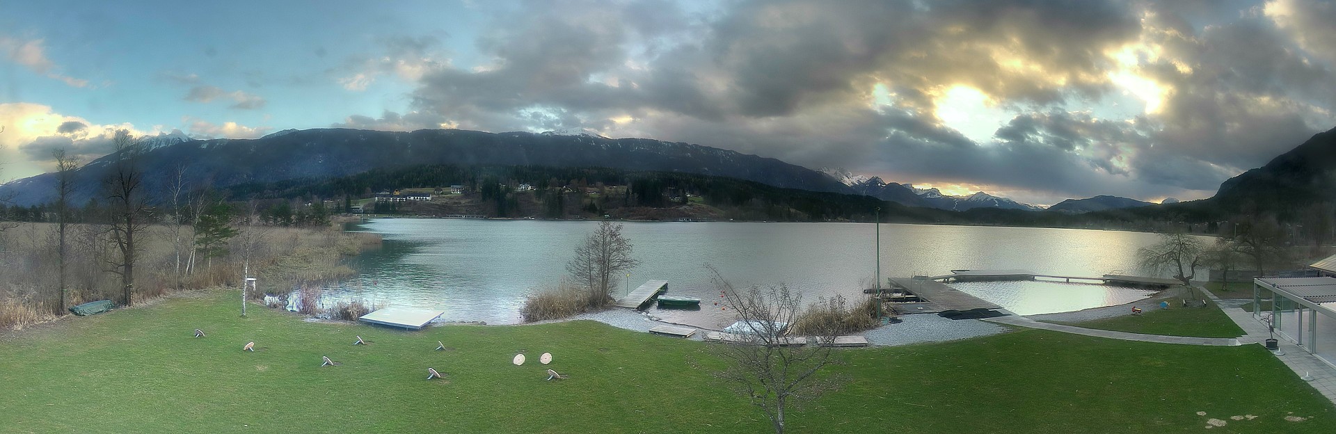 Archived image Webcam Lake Presseggersee
