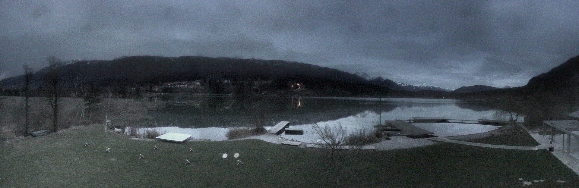 Archived image Webcam Lake Presseggersee