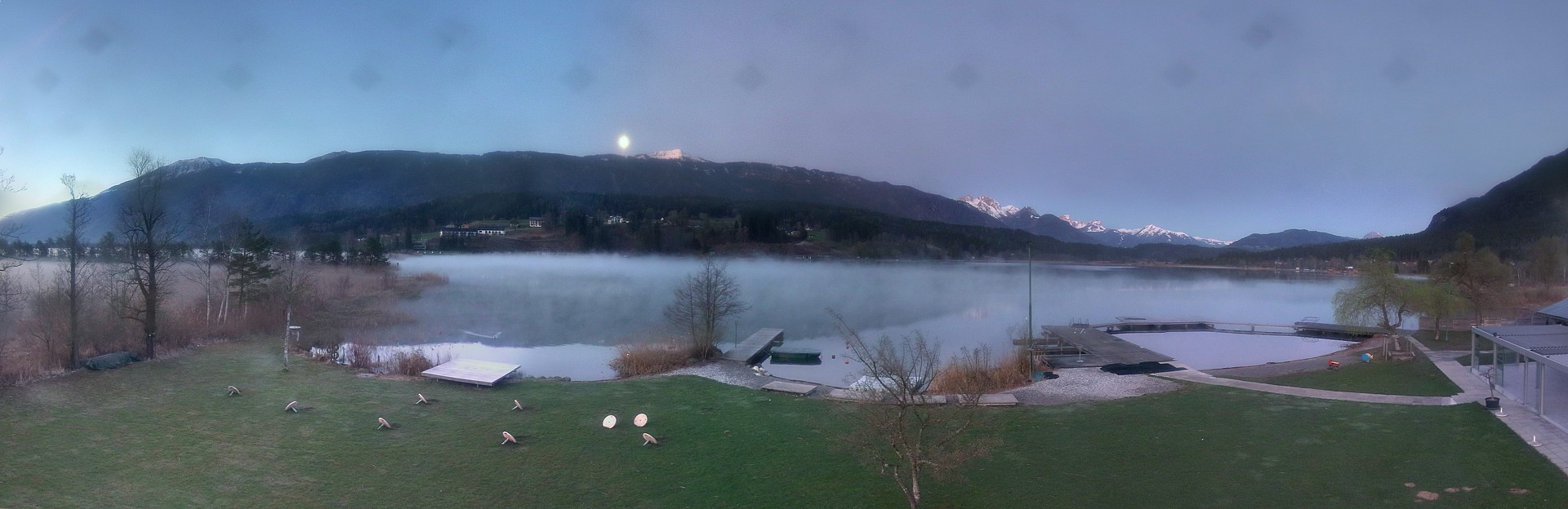 Archived image Webcam Lake Presseggersee