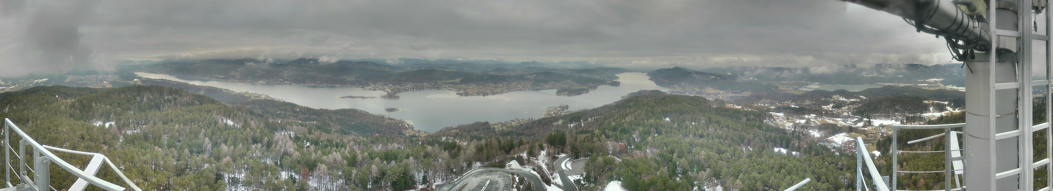 Archiv Foto Webcam Aussichtsturm Pyramidenkogel - Blick auf den Wörthersee