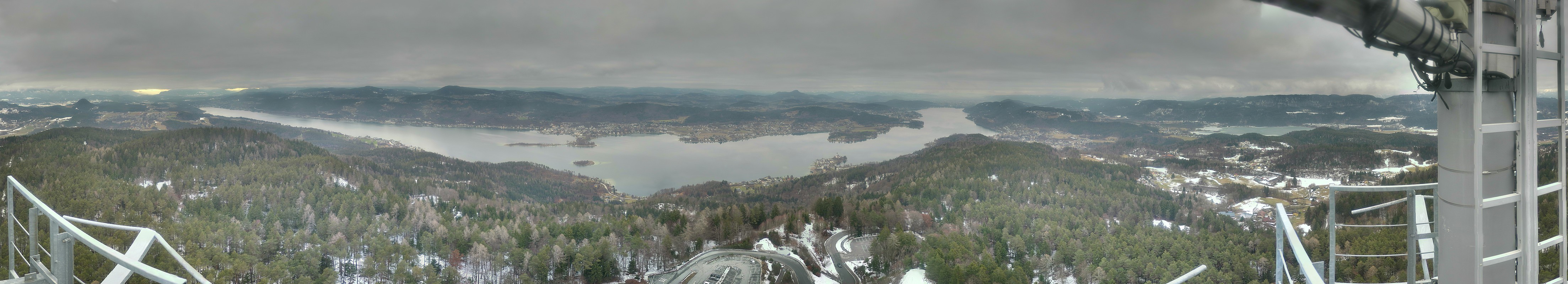 Archiv Foto Webcam Aussichtsturm Pyramidenkogel - Blick auf den Wörthersee