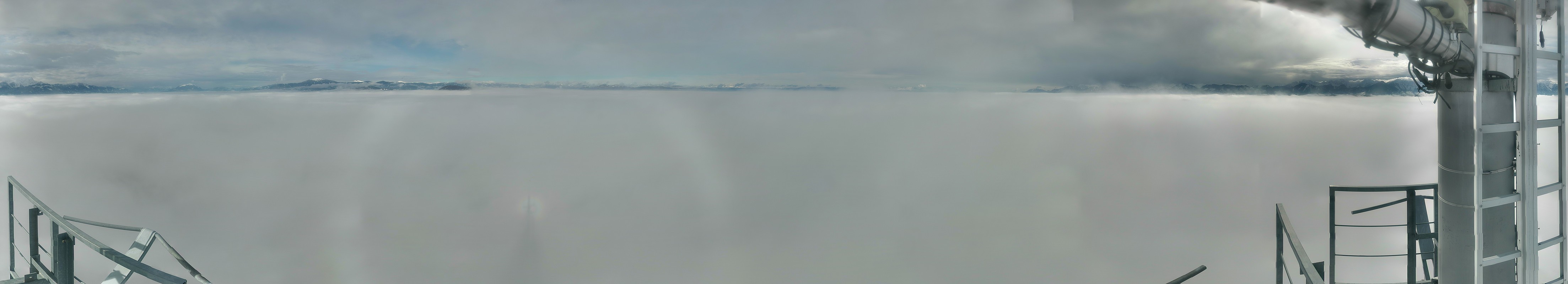 Archiv Foto Webcam Aussichtsturm Pyramidenkogel - Blick auf den Wörthersee