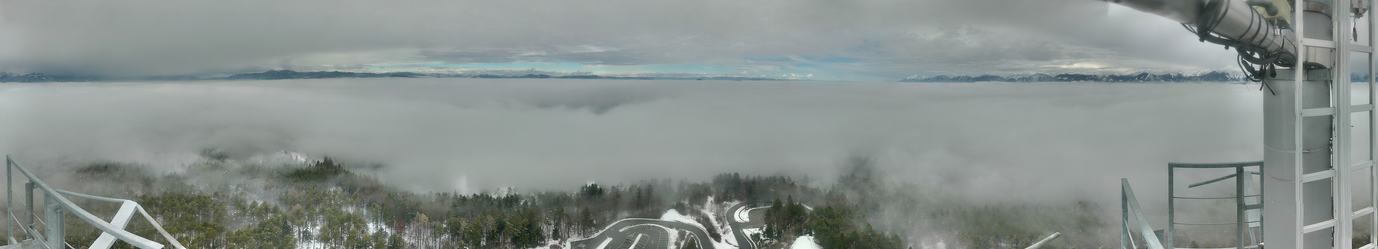 Archiv Foto Webcam Aussichtsturm Pyramidenkogel - Blick auf den Wörthersee