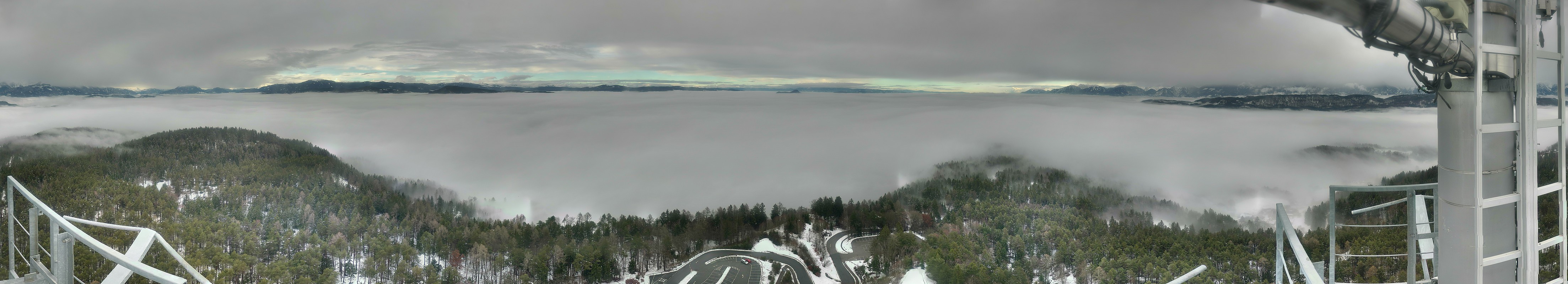 Archiv Foto Webcam Aussichtsturm Pyramidenkogel - Blick auf den Wörthersee
