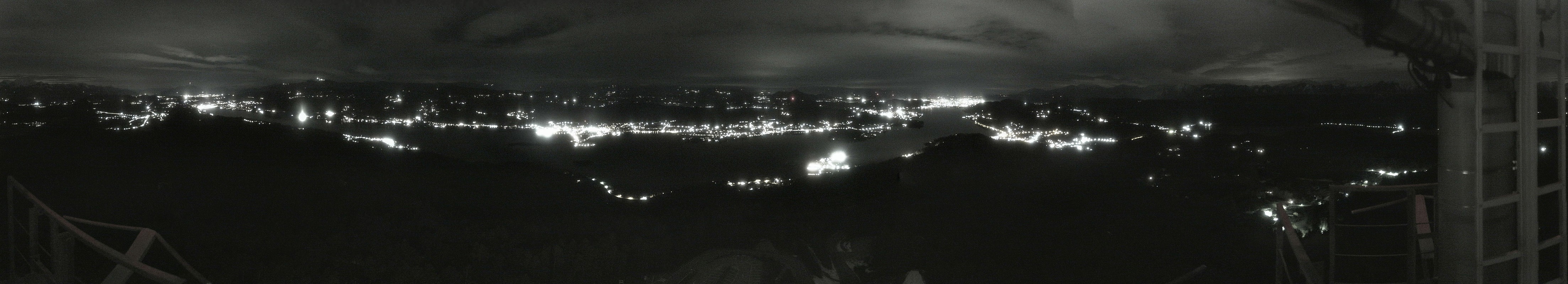 Archiv Foto Webcam Aussichtsturm Pyramidenkogel - Blick auf den Wörthersee