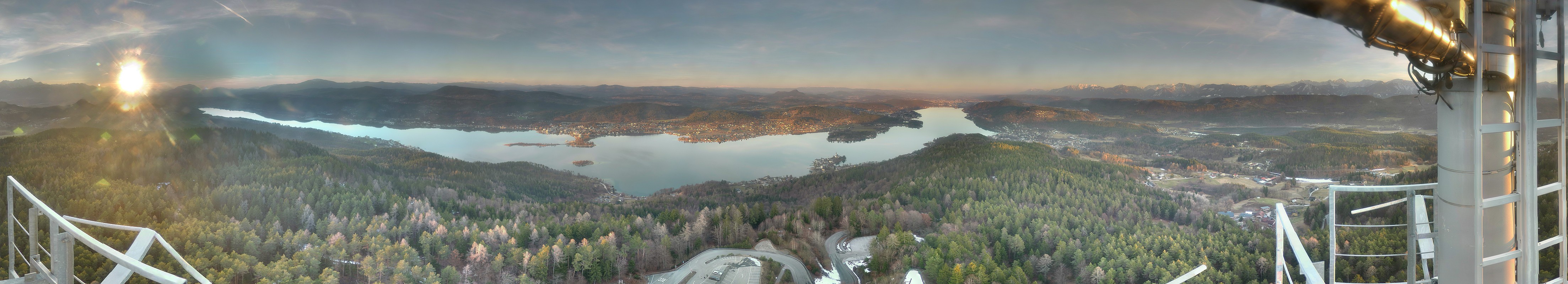 Archiv Foto Webcam Aussichtsturm Pyramidenkogel - Blick auf den Wörthersee