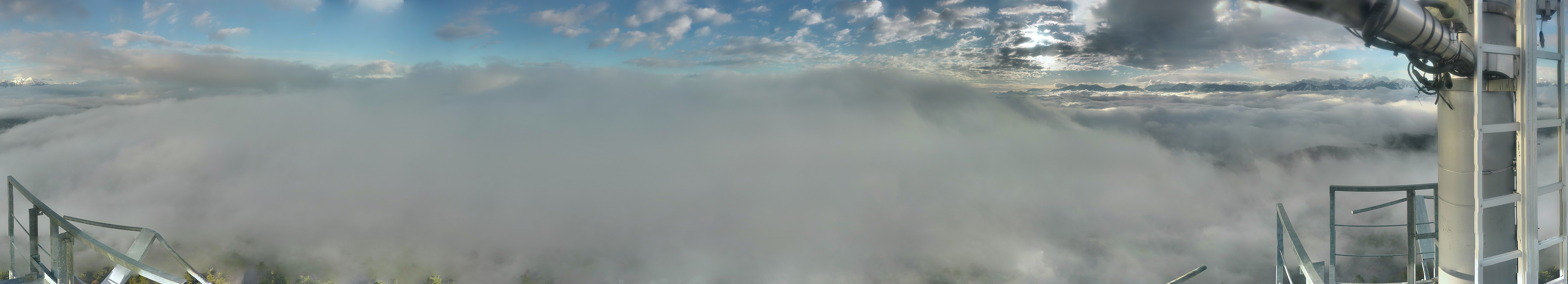 Archiv Foto Webcam Aussichtsturm Pyramidenkogel - Blick auf den Wörthersee
