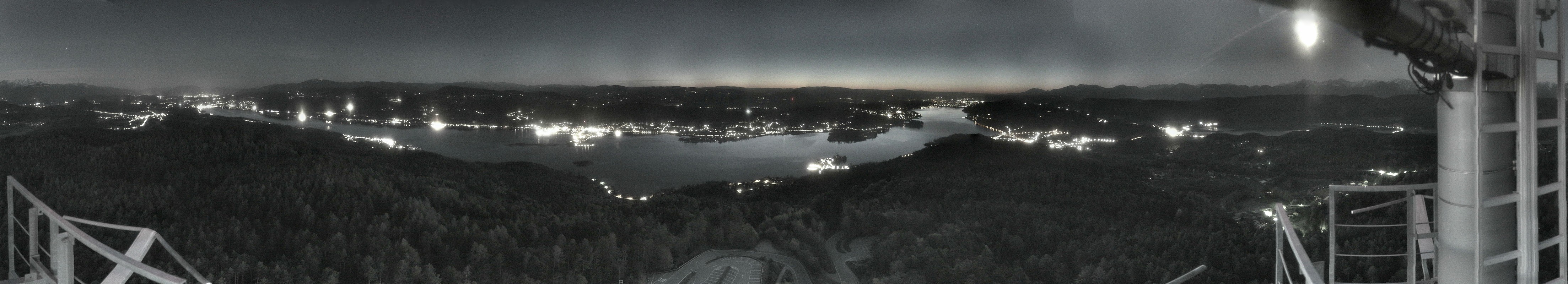 Archiv Foto Webcam Aussichtsturm Pyramidenkogel - Blick auf den Wörthersee