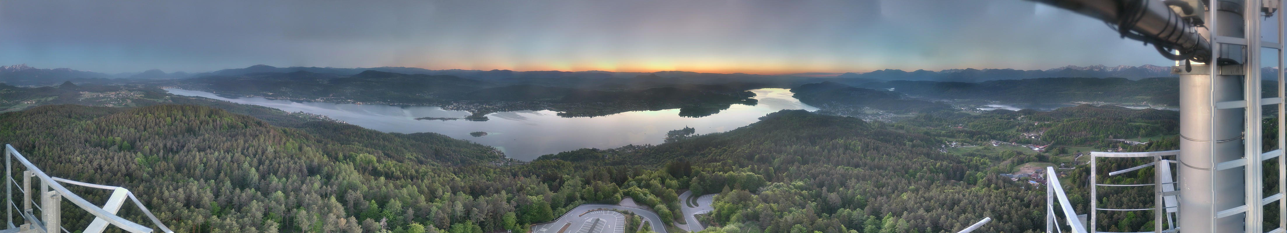 Archiv Foto Webcam Aussichtsturm Pyramidenkogel - Blick auf den Wörthersee