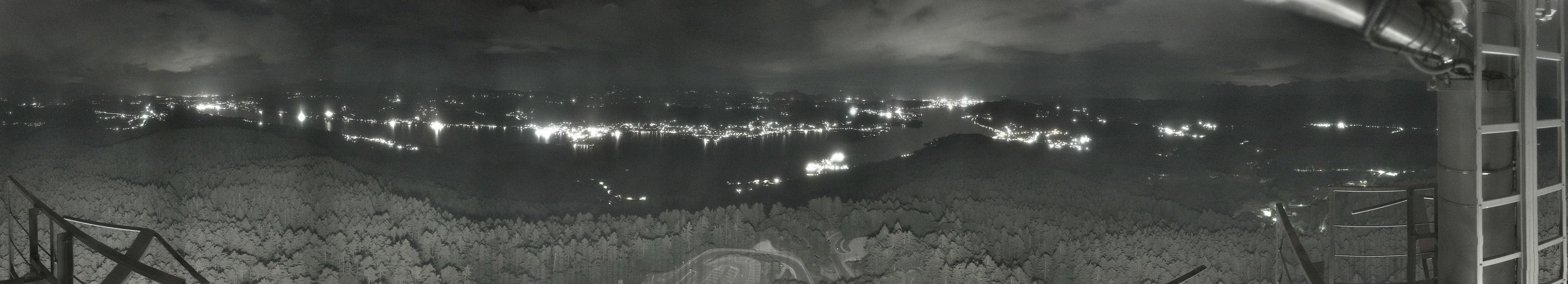Archiv Foto Webcam Aussichtsturm Pyramidenkogel - Blick auf den Wörthersee