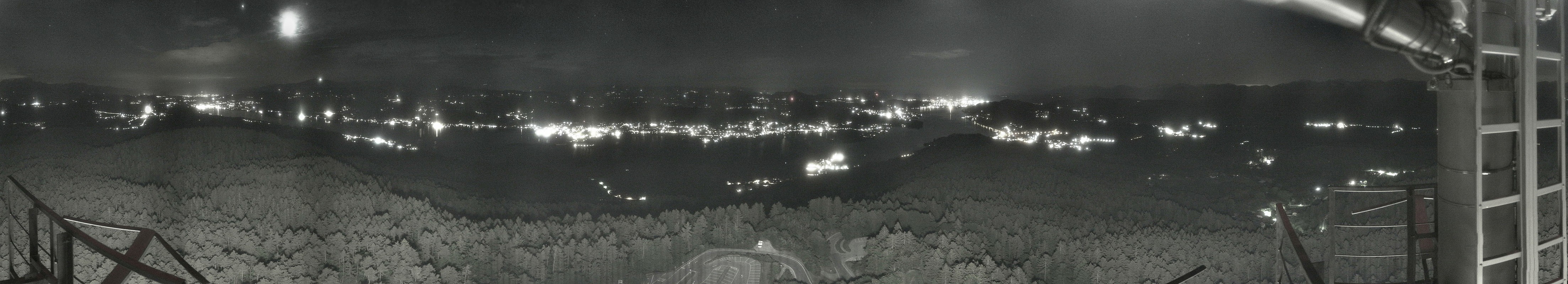 Archiv Foto Webcam Aussichtsturm Pyramidenkogel - Blick auf den Wörthersee