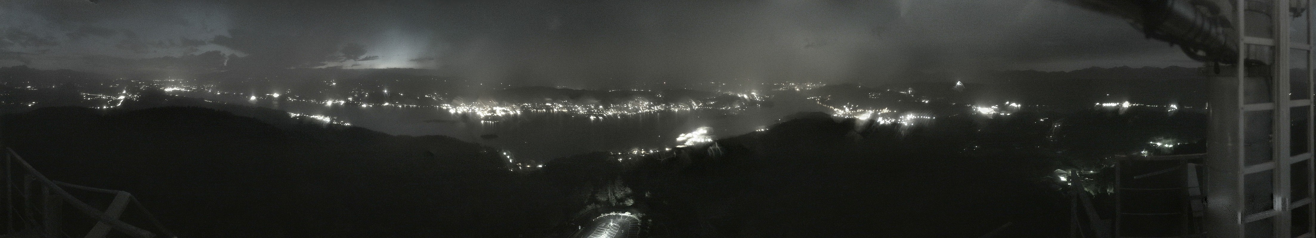 Archiv Foto Webcam Aussichtsturm Pyramidenkogel - Blick auf den Wörthersee
