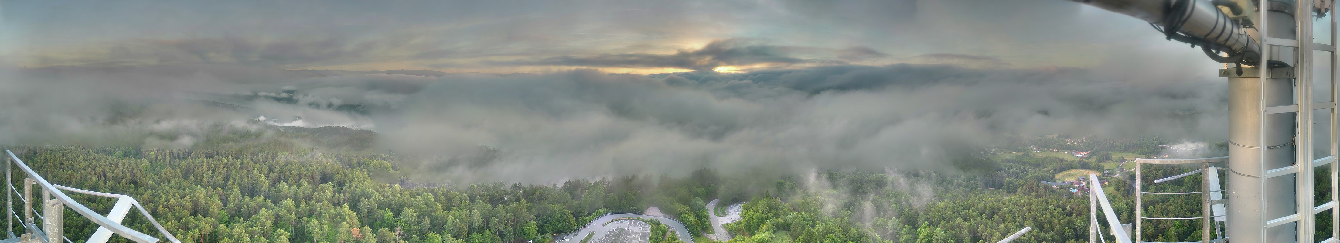 Archiv Foto Webcam Aussichtsturm Pyramidenkogel - Blick auf den Wörthersee