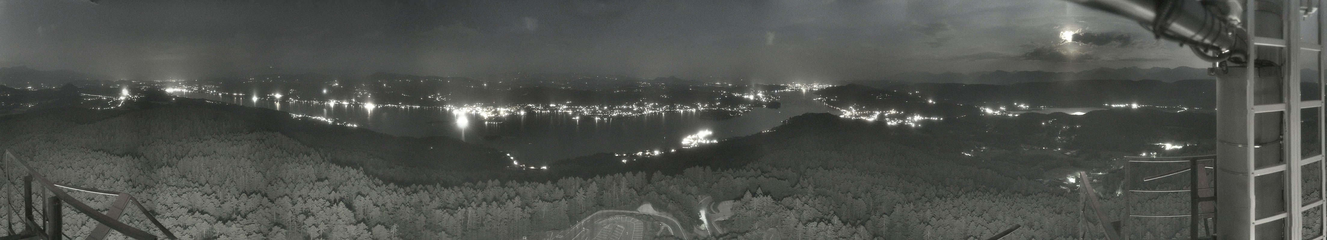 Archiv Foto Webcam Aussichtsturm Pyramidenkogel - Blick auf den Wörthersee