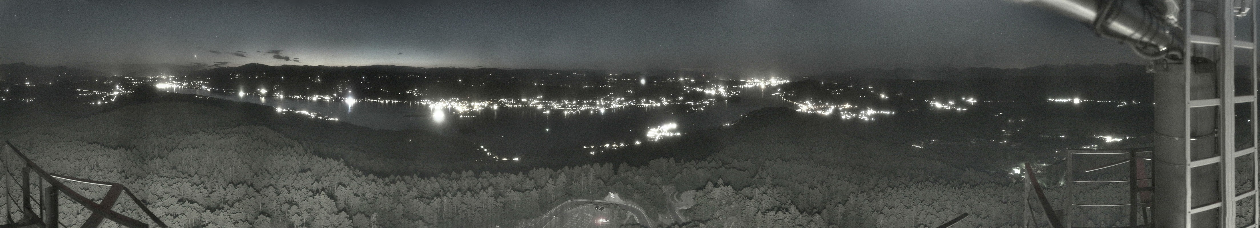 Archiv Foto Webcam Aussichtsturm Pyramidenkogel - Blick auf den Wörthersee