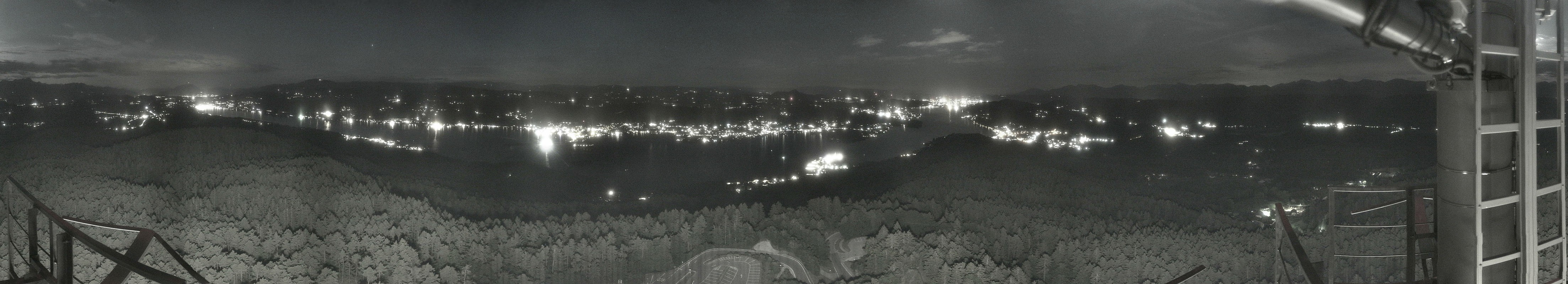 Archiv Foto Webcam Aussichtsturm Pyramidenkogel - Blick auf den Wörthersee