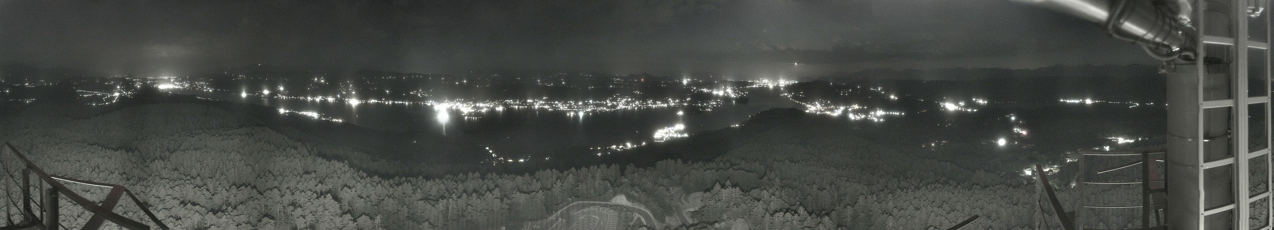 Archiv Foto Webcam Aussichtsturm Pyramidenkogel - Blick auf den Wörthersee